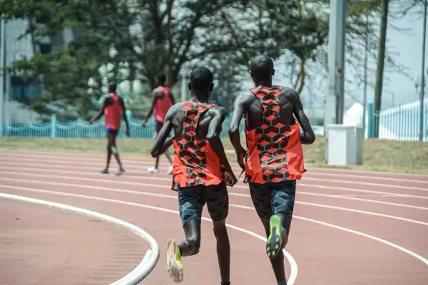 Dicas de Manutenção: Como Cuidar do seu Tênis de Corrida de Rua para Aumentar sua Durabilidade